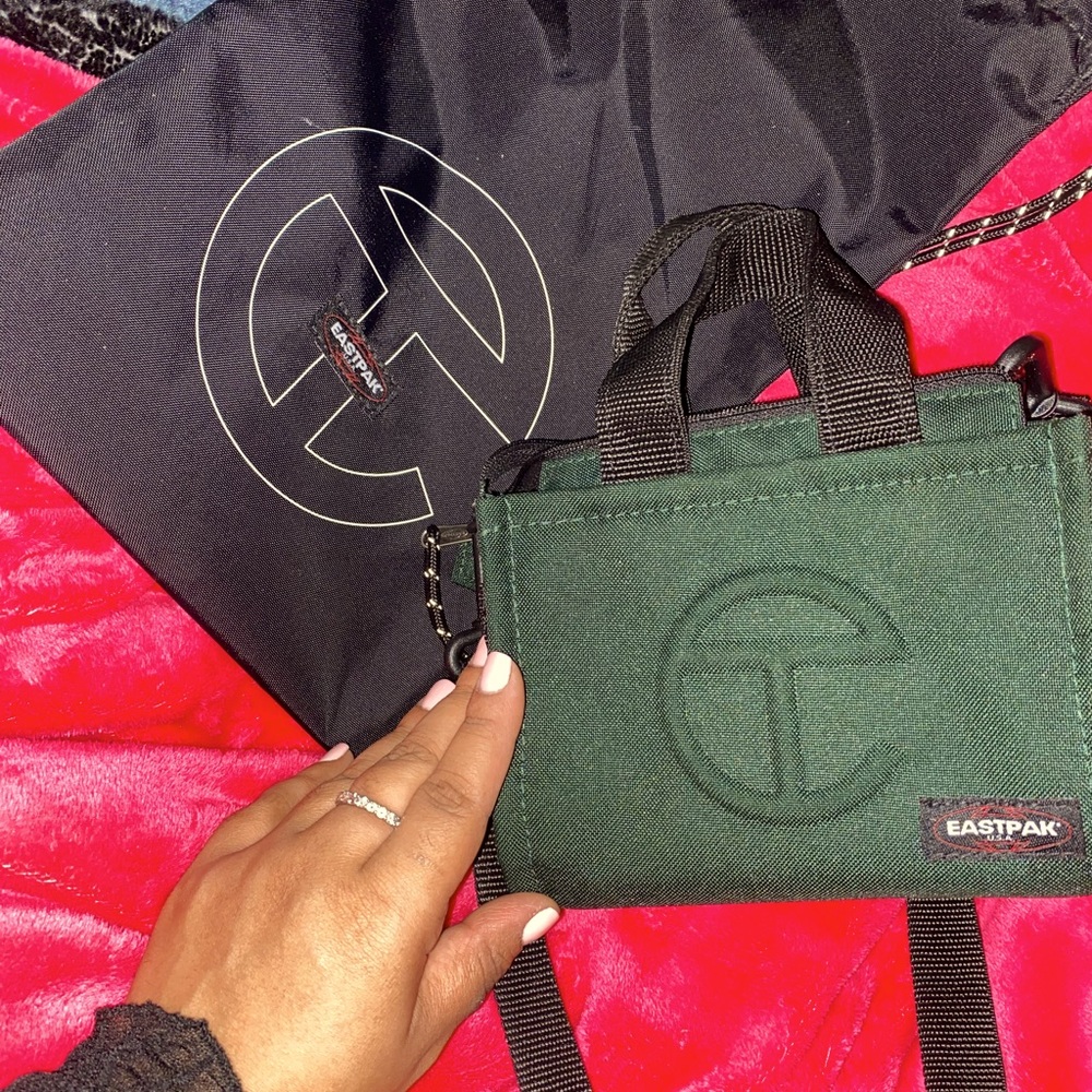 Eastpak x Telfar Small Shopper - Dark Olive